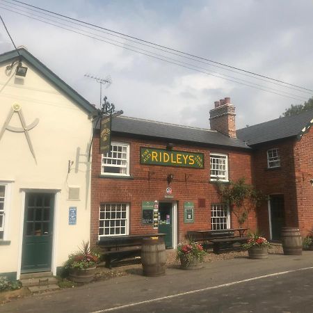 Hotel The Compasses Chelmsford Exterior foto