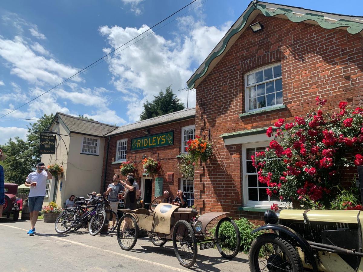 Hotel The Compasses Chelmsford Exterior foto